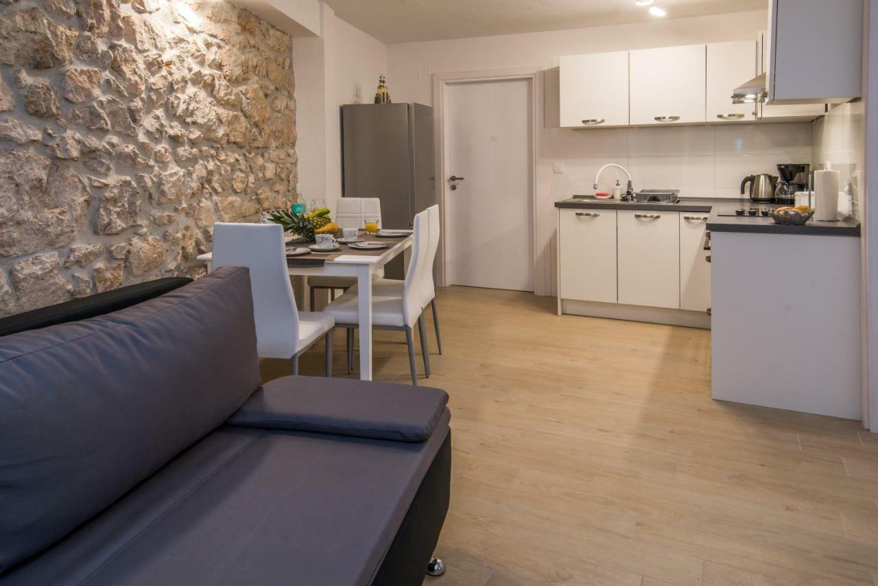Apartments Tara Vrbnik Extérieur photo