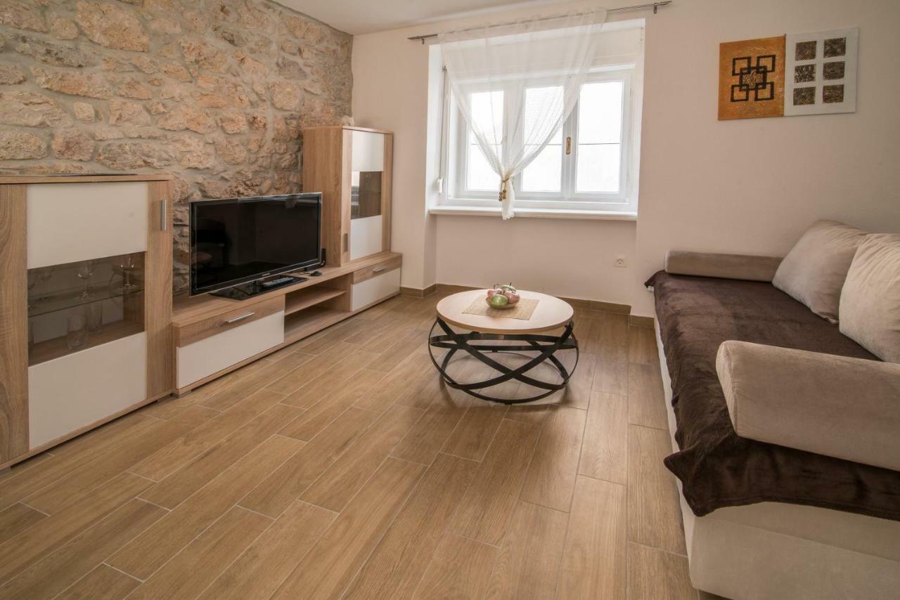 Apartments Tara Vrbnik Extérieur photo
