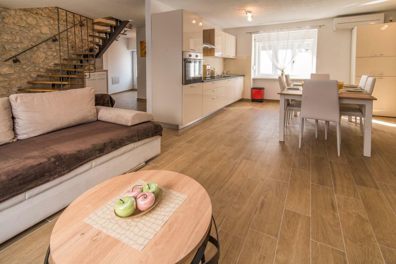 Apartments Tara Vrbnik Extérieur photo